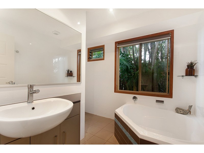 41 Beech Drive, Suffolk Park NSW 2481