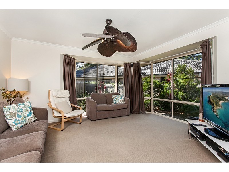 12 Miram Place, Ocean Shores NSW 2483