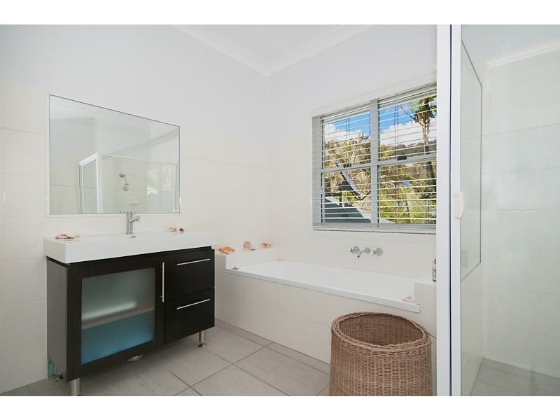 18 Caniaba Crescent, Suffolk Park NSW 2481
