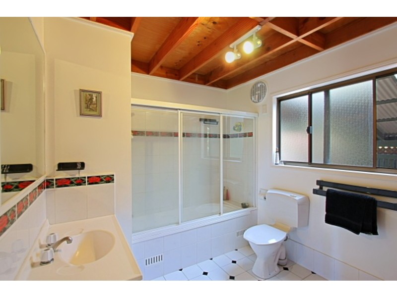 8 Tamarind Court, Suffolk Park NSW 2481