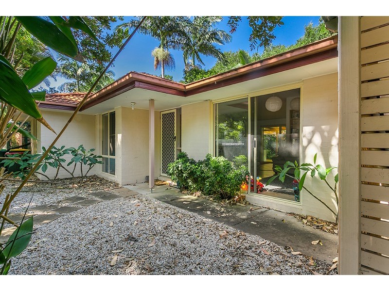 28 Bottlebrush Crescent, Suffolk Park NSW 2481