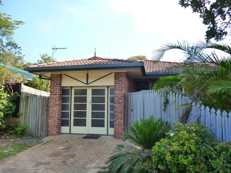 21 Bottlebrush Crescent, Suffolk Park NSW 2481