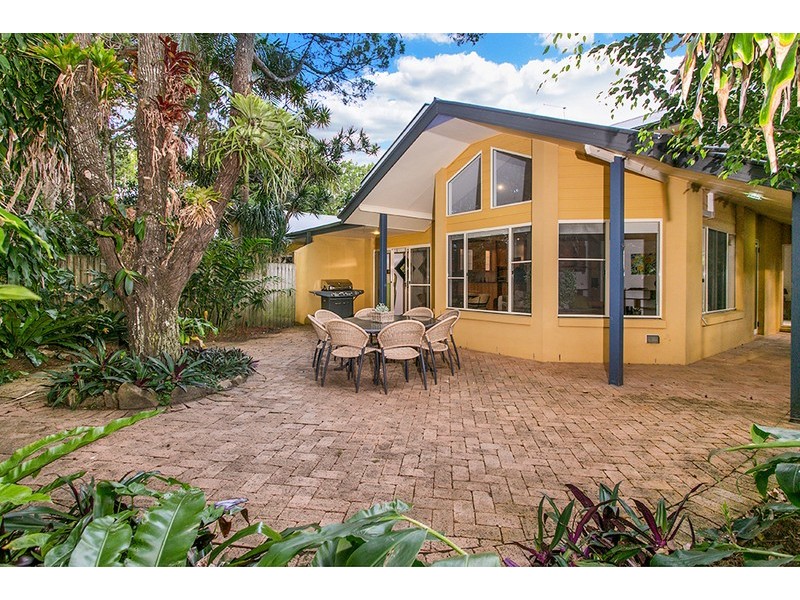 2/2B Kalemajere Drive, Suffolk Park NSW 2481