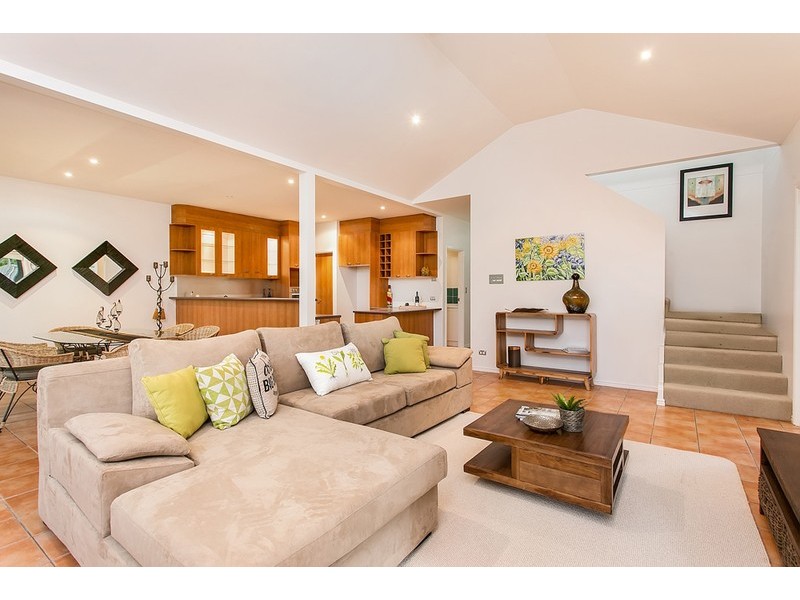 2/2B Kalemajere Drive, Suffolk Park NSW 2481