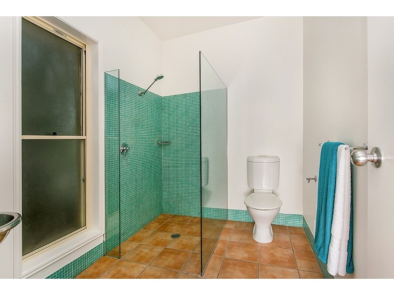 2/2B Kalemajere Drive, Suffolk Park NSW 2481