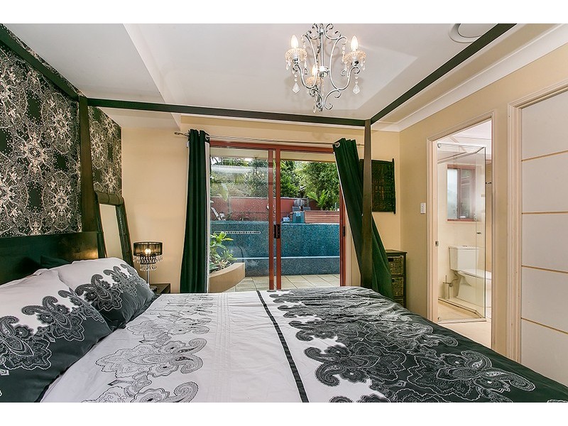 25 Bottlebrush Crescent, Suffolk Park NSW 2481