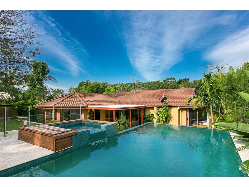 25 Bottlebrush Crescent, Suffolk Park NSW 2481