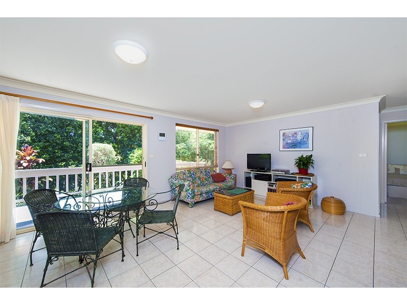 8 Hakea Crescent, Suffolk Park NSW 2481