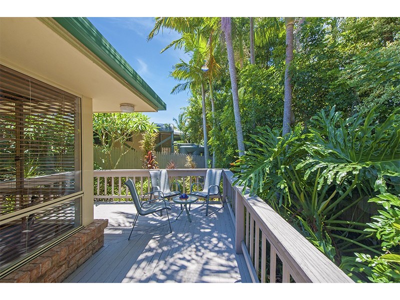 8 Hakea Crescent, Suffolk Park NSW 2481