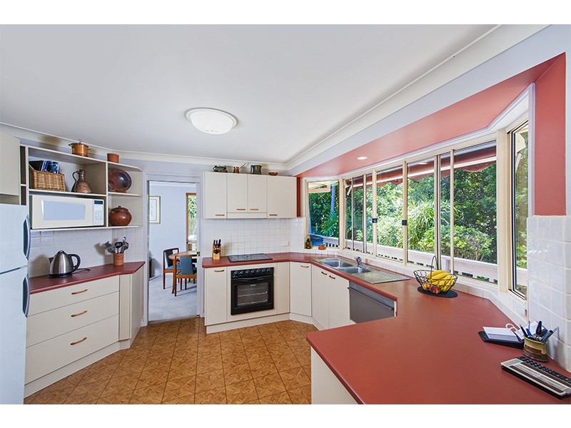 8 Hakea Crescent, Suffolk Park NSW 2481