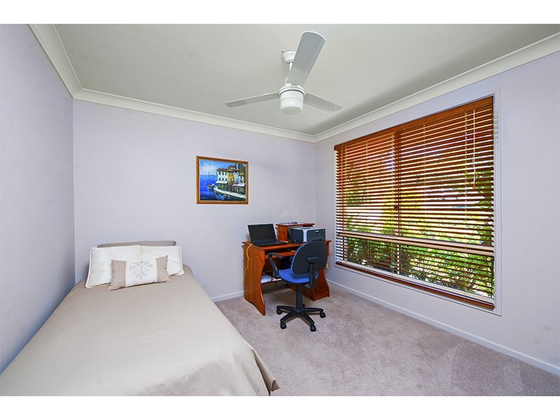 8 Hakea Crescent, Suffolk Park NSW 2481