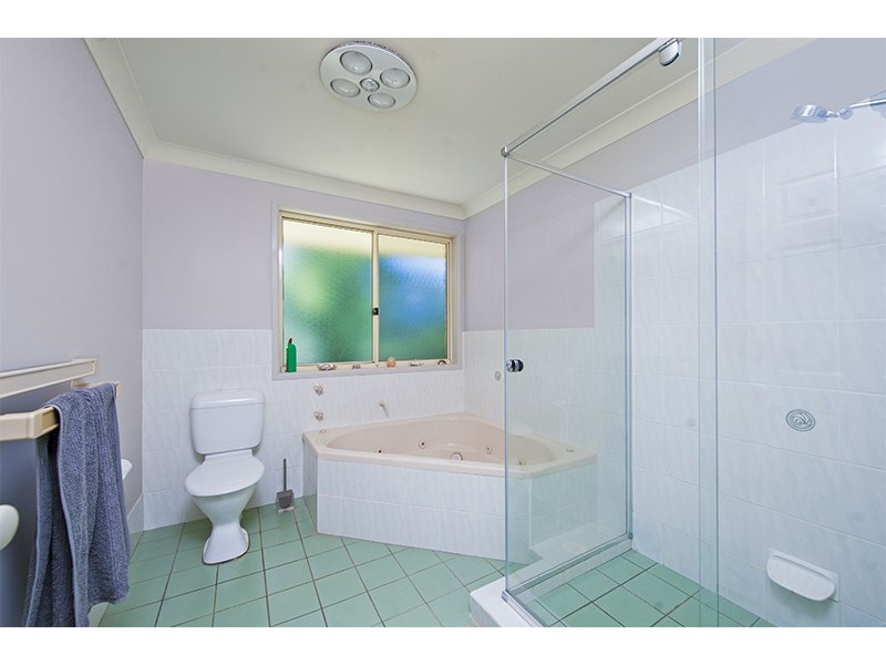 8 Hakea Crescent, Suffolk Park NSW 2481