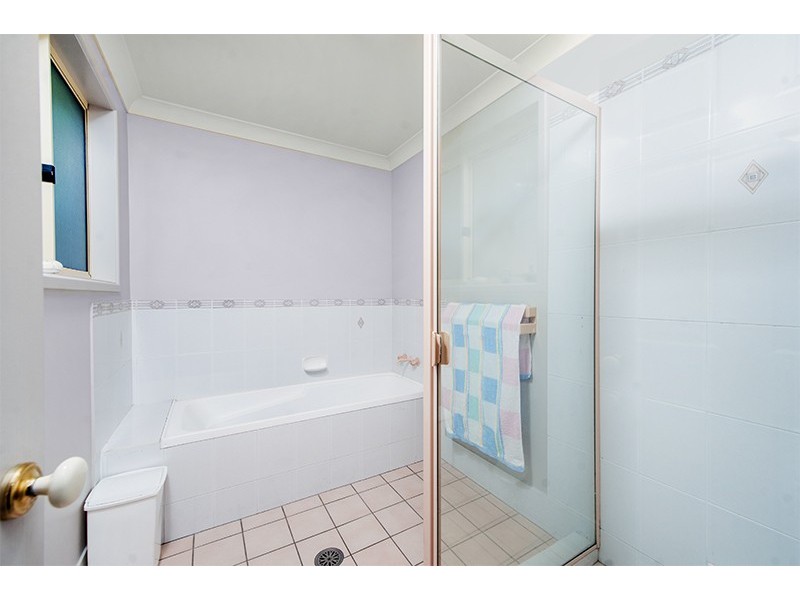 8 Hakea Crescent, Suffolk Park NSW 2481