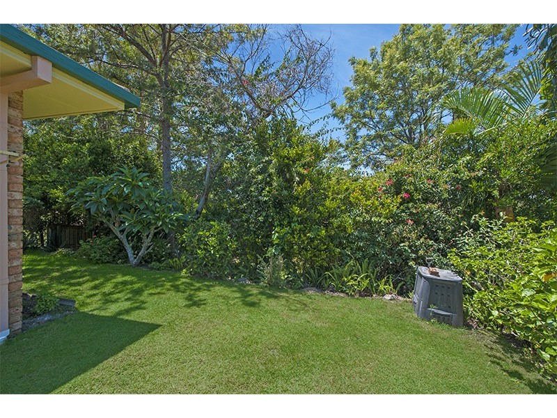 8 Hakea Crescent, Suffolk Park NSW 2481