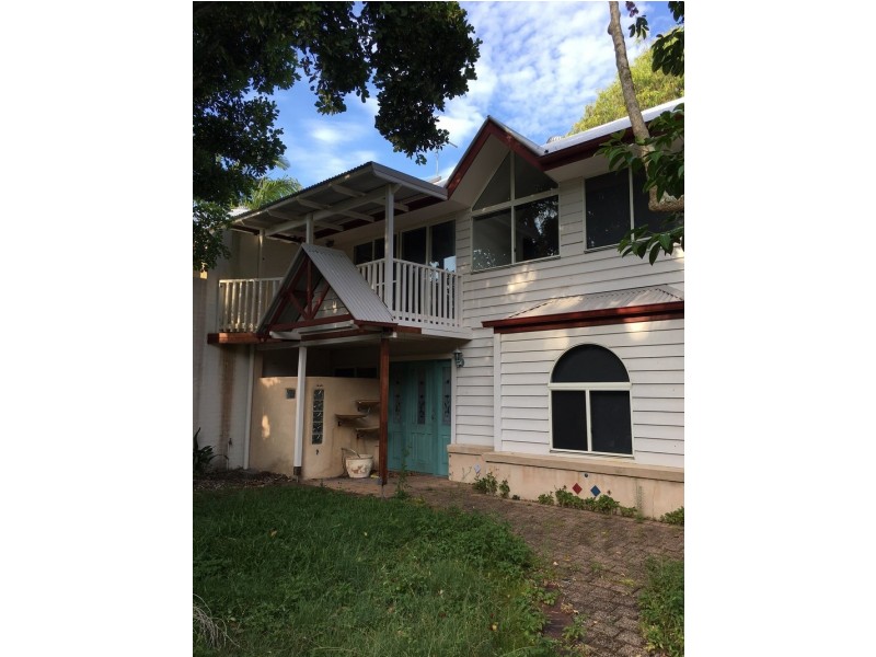 1/1 Sallywattle Drive, Suffolk Park NSW 2481