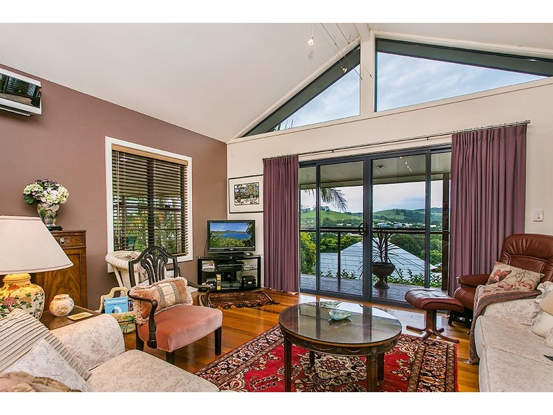 4 Barby Crescent, Bangalow NSW 2479