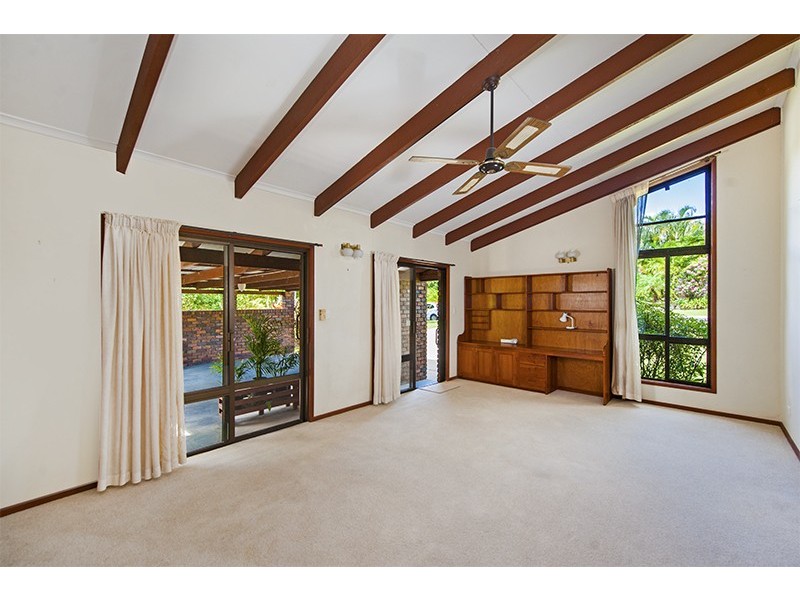 19 Wirree Drive, Ocean Shores NSW 2483