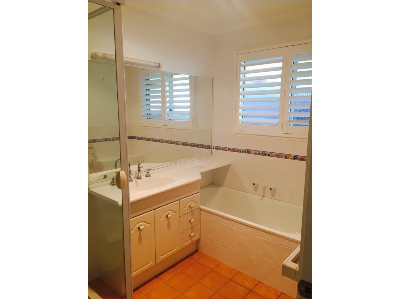 10 Armstrong Street, Suffolk Park NSW 2481