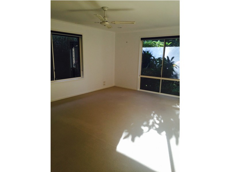 10 Armstrong Street, Suffolk Park NSW 2481