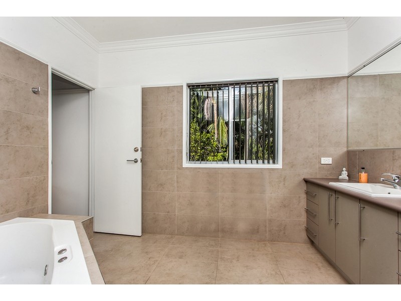 House 4 of 3 Sallywattle Drive, Suffolk Park NSW 2481