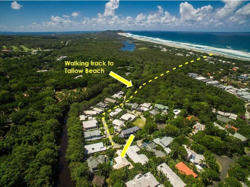 House 4 of 3 Sallywattle Drive, Suffolk Park NSW 2481