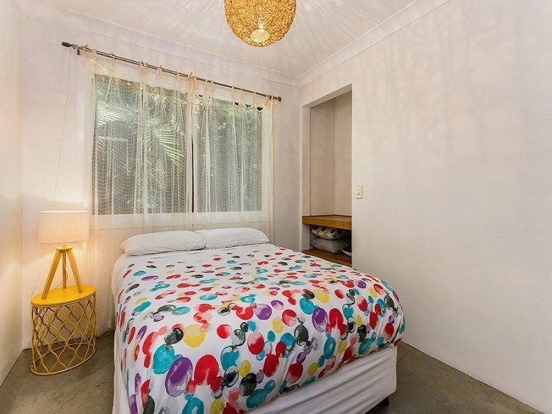 239  Broken Head Road, Suffolk Park NSW 2481