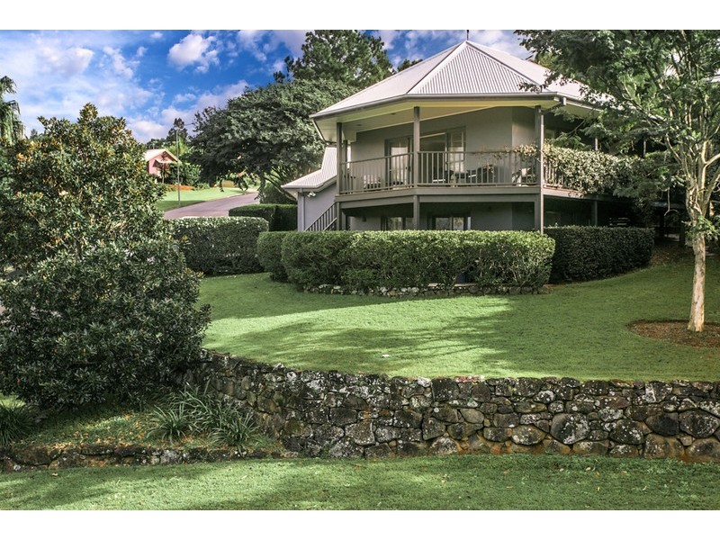 2 Barby Crescent, Bangalow NSW 2479