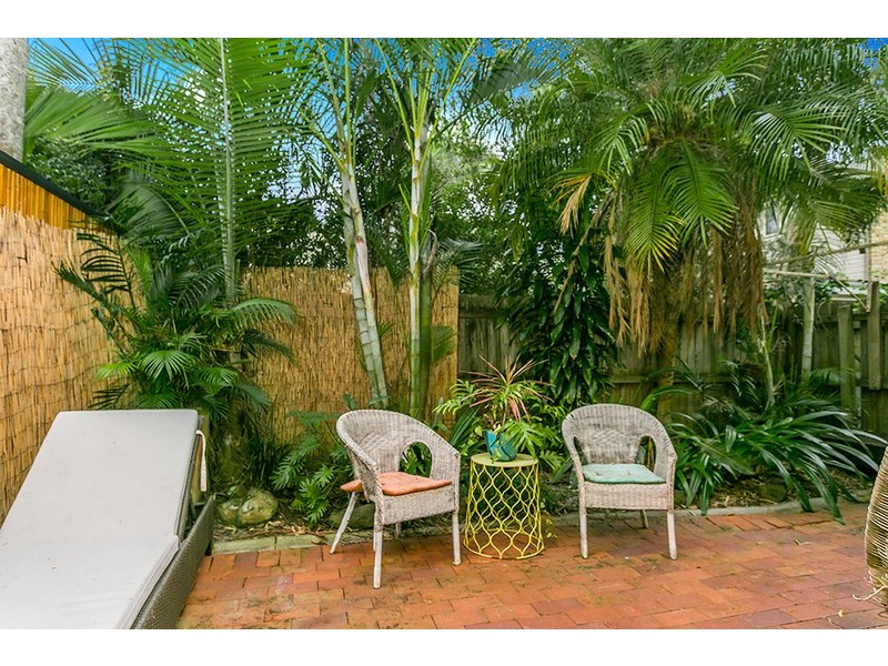 2/7-9 Hazelwood Close, Suffolk Park NSW 2481