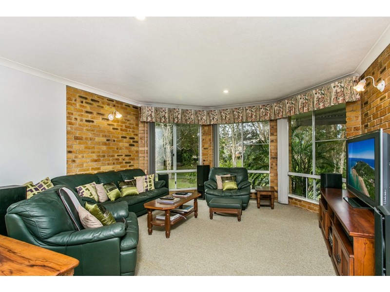 54 Balemo Drive, Ocean Shores NSW 2483