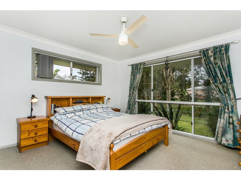 54 Balemo Drive, Ocean Shores NSW 2483