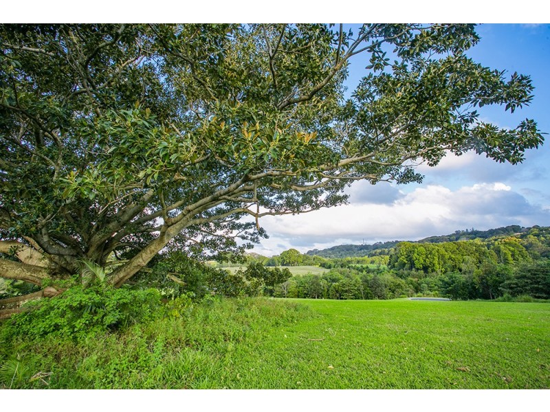 92 Plantation Drive, Ewingsdale NSW 2481