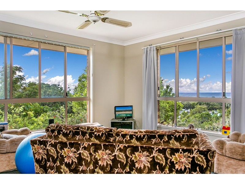 9 Jarrah Crescent, Ocean Shores NSW 2483