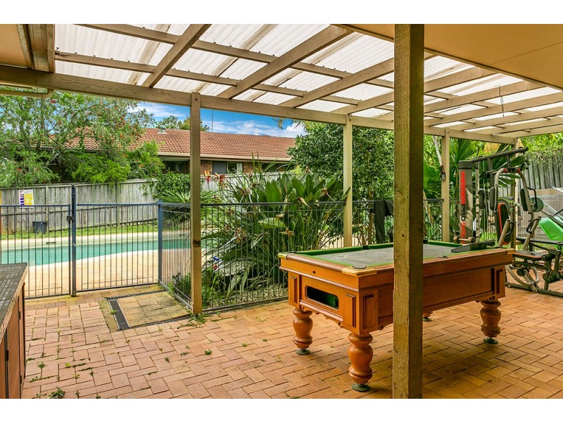 9 Jarrah Crescent, Ocean Shores NSW 2483