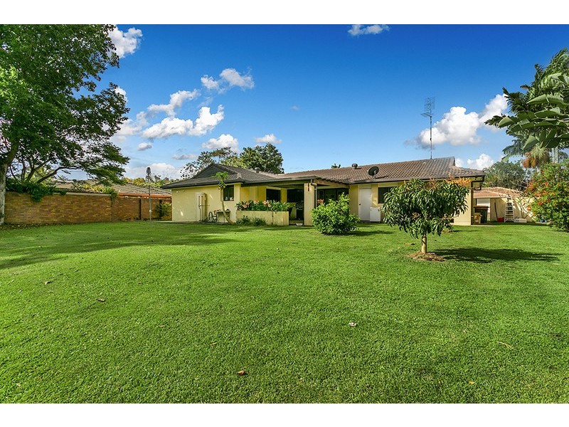 6 Terrara Court, Ocean Shores NSW 2483