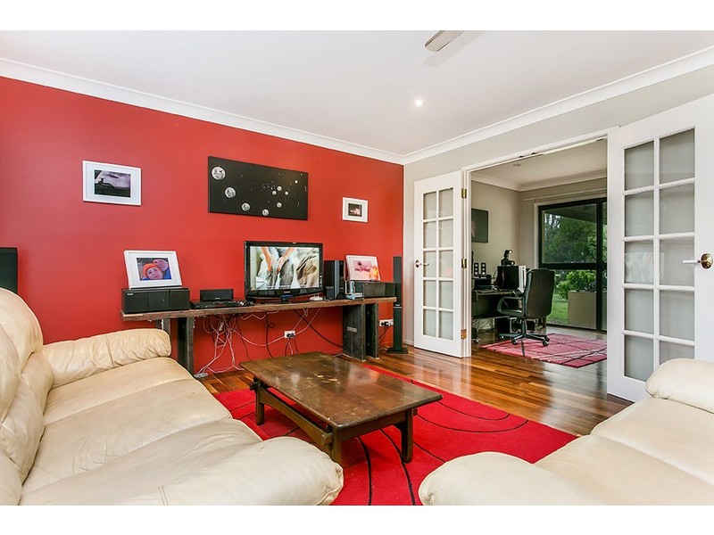 6 Terrara Court, Ocean Shores NSW 2483