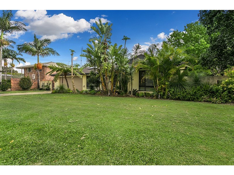 6 Terrara Court, Ocean Shores NSW 2483