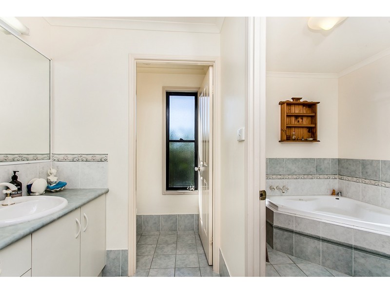 1 Mahr Place, Suffolk Park NSW 2481