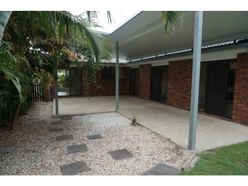 18 Brandon Street, Suffolk Park NSW 2481