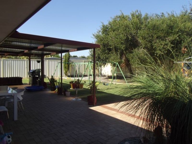 4 Castlereagh Circle, Port Kennedy WA 6172