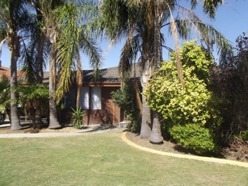 4 Castlereagh Circle, Port Kennedy WA 6172