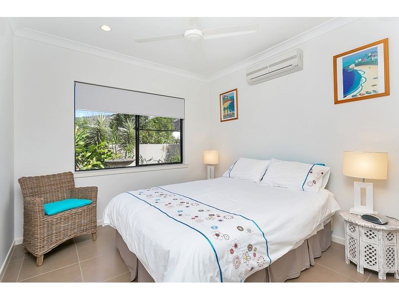 4 Saunders Court, Clifton Beach QLD 4879