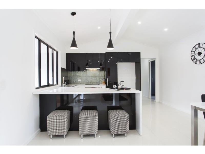 98 Harley Street, Strathdale VIC 3550