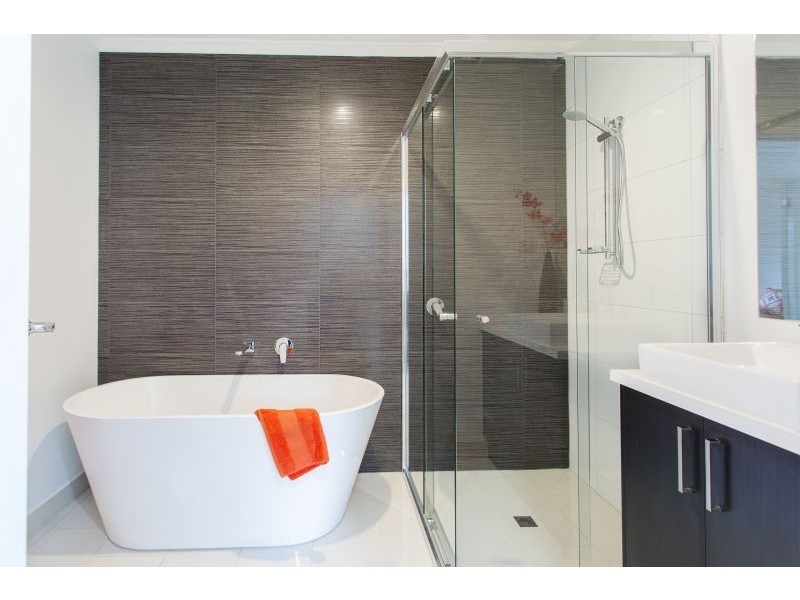 98 Harley Street, Strathdale VIC 3550