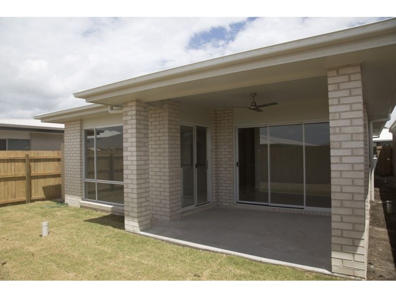 8 Auburn Street, Caloundra West QLD 4551