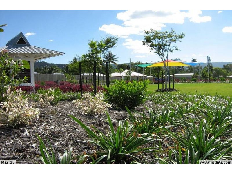 11 Flagstone Terrace, Smithfield QLD 4878