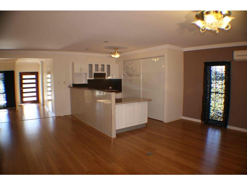 20 Mayes Circuit, Caboolture QLD 4510