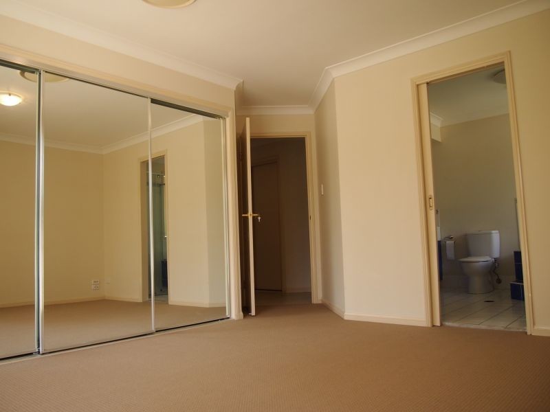 2 Belongil Street, Pacific Pines QLD 4211