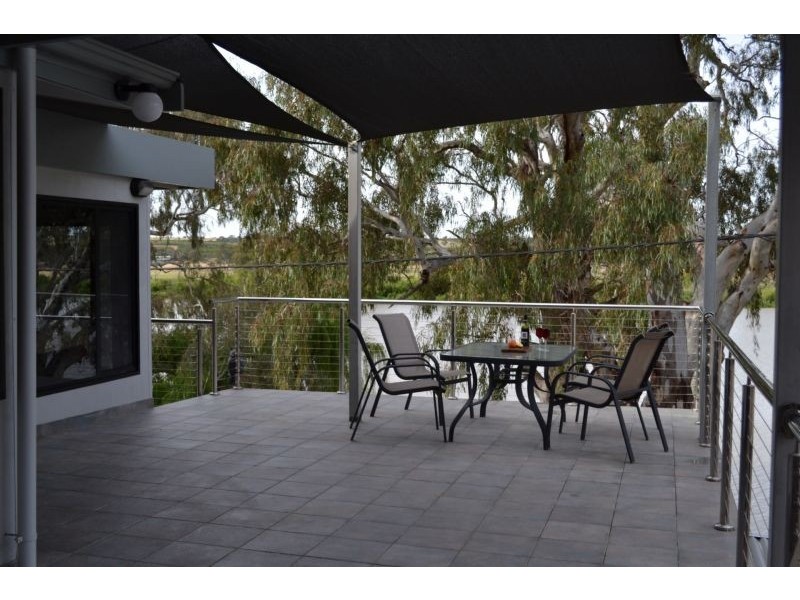 18 Murrawong Way, Murray Bridge SA 5253
