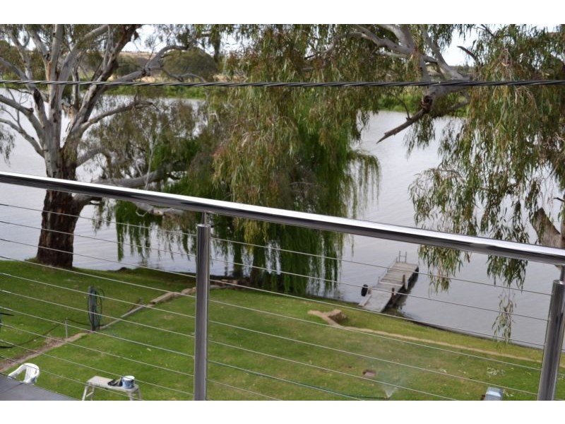 18 Murrawong Way, Murray Bridge SA 5253