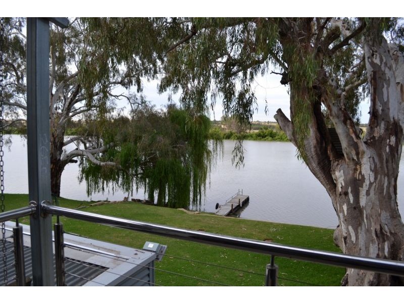 18 Murrawong Way, Murray Bridge SA 5253